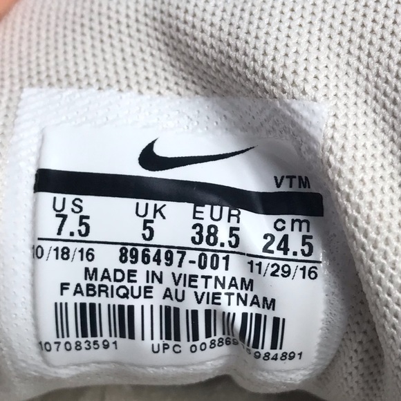 NWT Nike Air Max 90 PRM Light Bone WMNS - Picture 8 of 8